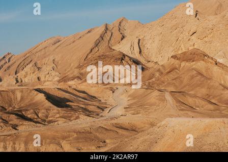 Midbar Yehuda Hatichon Reserve in der judäischen Wüste in Israel, Berglandschaft, wadi in der Nähe des Toten Meeres, Reisen in den Nahen Osten Stockfoto