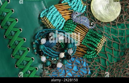 Mermaid Fashion mit Schmuck- und Angelnetz – Nahaufnahme Stockfoto