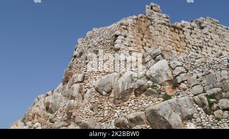 Nimrod Festung in Israel, Überreste der Burg auf den Golanhöhen in der Nähe der israelischen Grenze zum Libanon. Die Nimrod Festung, Nationalpark, Landschaft an den Hängen des Mount Hermon. Stockfoto