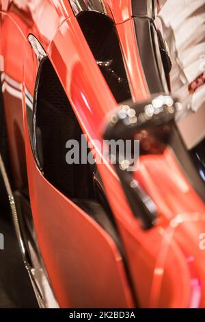 Roter Kotflügel und Lufteinlass für Sportwagen Stockfoto