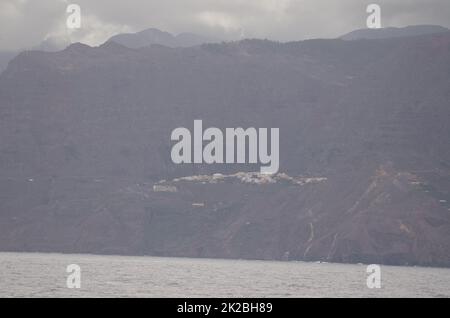 Küste und Stadt Agulo. Stockfoto