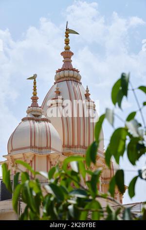 Historisches Zentrum der Anbetung. Die Türme von Naba Brindaban - Bagbazar , Kalkutta , Westbengalen , Indien. Stockfoto