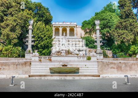 Fontana del Nettuno, bedeutendes Wahrzeichen auf der Piazza del Popolo, Rom Stockfoto