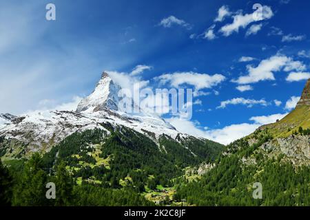 Das Matterhorn mit einer beeindruckenden Wolkenwolke Stockfoto