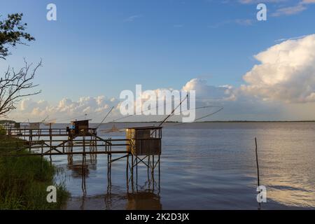 Traditionelle Fischerhütte am Fluss Gironde, Bordeaux, Aquitanien, Frankreich Stockfoto