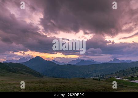 Landschaft am Giau-Pass in den Dolomiten, Italien Stockfoto