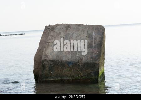 Bunker auf dem Meer Stockfoto