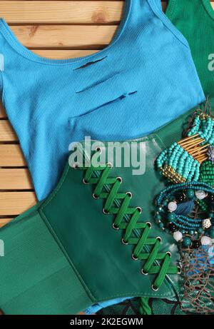 Mermaid Fashion mit Schmuck- und Angelnetz – Nahaufnahme Stockfoto