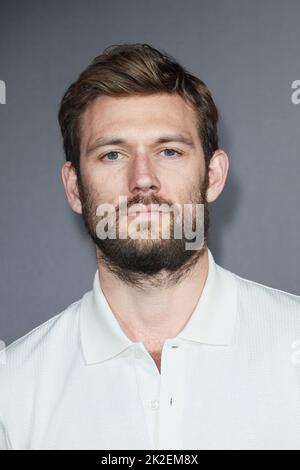 Mailand, Italien, 22. September 2022. Alex Pettyfer nimmt an der Hugo Boss Modenschau während der Milan Fashion Week Womenswear Spring/Summer 2023 in Mailand, Italien, am 22. September 2022 Teil. Foto von Marco Piovanotto/ABACAPRESS.COM Stockfoto