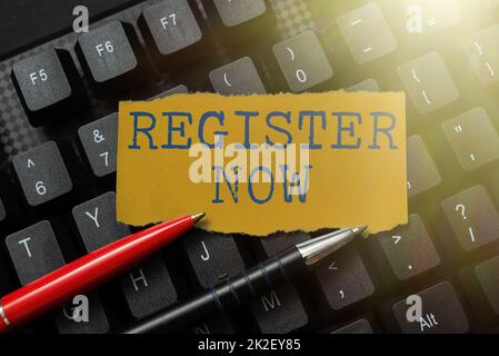 Inspiration mit Schild „Jetzt registrieren“. Internet Concept Name in einer offiziellen Liste Registrieren Sie sich, um Mitglied zu werden Erstellen eines neuen Online-Kochbuchs, Schreiben und Teilen von Kochrezepten Stockfoto
