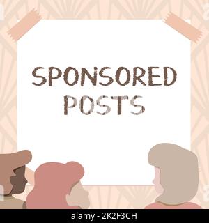 Konzeptionelle Darstellung gesponserte Beiträge. Ein Wort für einen Beitrag, den ein Unternehmen zahlt, um ihn an ein breiteres Publikum zu verteilen. Teammitglieder, die sich mit Whiteboard-Brainstorming zu neuen Lösungen beschäftigen Stockfoto