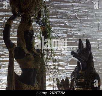 Schakal anubis, Kleopatras nubische Dienstdienerstatue 8 Stockfoto