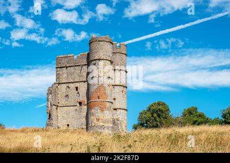 Blick auf den verbleibenden Bergfund der Ruinen von Donnington Castle in Newbury. In Den Vereinigten Königreich Stockfoto