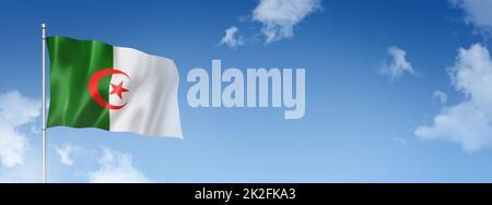 Algerische Flagge isoliert auf einem blauen Himmel. Horizontales Banner Stockfoto