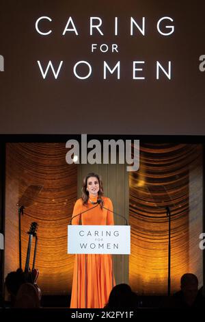 Königin Rania Al Abdullah von Jordanien besucht am 16. September 2022 das ‘Caring for Women’ Dinner der Kering Foundation in New York City, NY, USA. Foto von Balkis Press/ABACAPRESS.COM Stockfoto