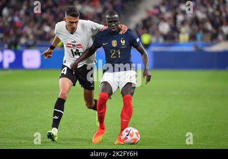 Saint Denis, Frankreich. 22/09/2022, Frankreichs Ferland Mendy während der UEFA Nations League, Gruppe A1, Tour 5 Spiel zwischen Frankreich und Österreich am 22. September 2022 in Saint-Denis, einem Vorort von Paris, Frankreich. Foto von Christian Liewig/ABACAPRESS.COM Stockfoto