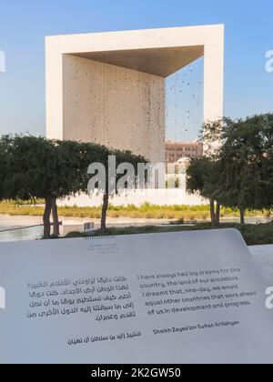 Abu Dhabi, Vereinigte Arabische Emirate - Das Gründerdenkmal Stockfoto