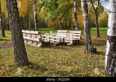 Gartenmöbel aus Holzpaletten Stockfoto