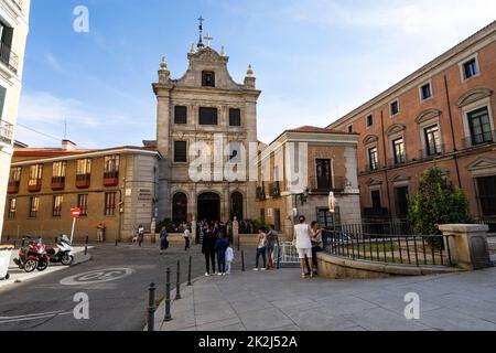Madrid, Spanien, September 2022. Außenansicht des Sacramento, der Kathedrale, der Kirche der Streitkräfte im Stadtzentrum Stockfoto