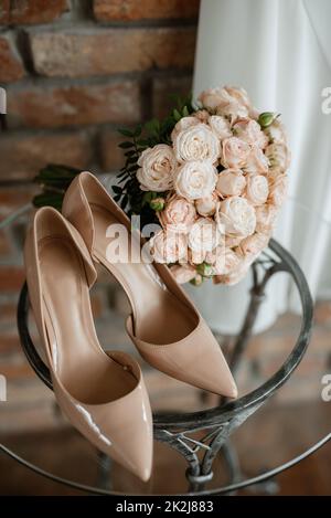 Hochzeit Schuhe der Braut, schöne Mode Stockfoto