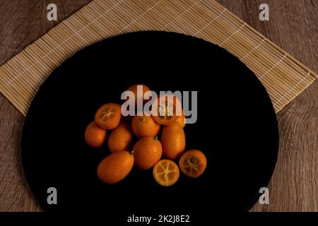 Nahaufnahme kleiner chinesischer Orangen oder Kumquat (Citrus sinensis) Stockfoto