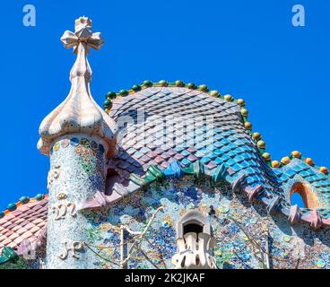 Casa Batllo. Äußere Architektur. Der von Antoni Gaudi entworfene Ort ist ein Wahrzeichen der Stadt. Stockfoto