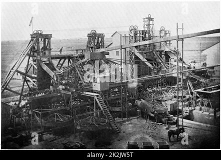 Waschanlage in De Beers Diamantenminen, Kimberley, um 1900. In den Jahren 1887 und 1888 verschmolz Cecil Rhodes die Diamantenminen rund um Kimberley, zu denen De Beers gehörte, zu Consolidated Mines. Stockfoto