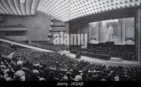 Foto im 25. Kongress der Kommunistischen Partei der Sowjetunion, an der Vertreter von 67 kommunistischen und Arbeiterbewegung, National-Democratic und sozialistischen Parteien, aus 96 Ländern besucht wurde. Vom 20. Jahrhundert Stockfoto