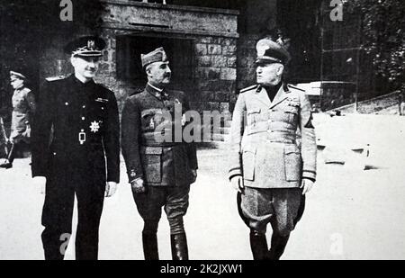 Foto von Ramón Serrano Suñer (1901-2003), General Francisco Franco (1892-1975) und Benito Mussolini (1883-1945) Tagung in Bordighera, Italien. Vom 20. Jahrhundert Stockfoto