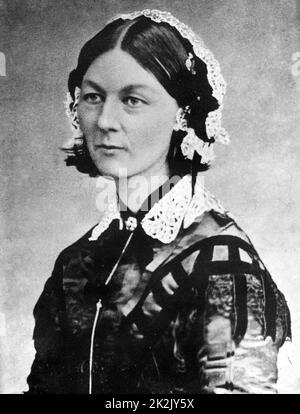 Ein Foto einer jungen Florence Nightingale, der Gründerin der modernen Krankenpflege, sowie eines gefeierten englischen Sozialreformers und Statistikers. Sie erhielt den Spitznamen „die Frau mit der Lampe“, weil sie während des Krimkrieges nachts Krankenschwestern machte. Lebte zwischen Mai 1820ñAugust 1910. Stockfoto