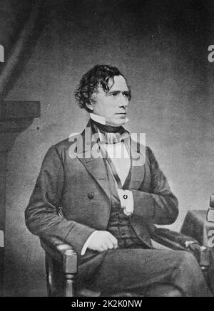 Franklin Pierce (1804-1869) amerikanischer Rechtsanwalt und Politiker, 14. Präsident der Vereinigten Staaten 1853-1857. Drei viertel länge Portrait von Pierce sitzt und auf der Suche nach rechts, 1855-1865. Stockfoto