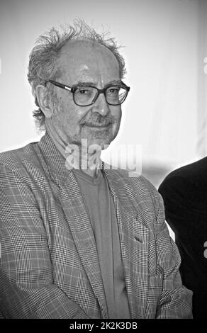 Porträt des französischen Regisseurs Jean-Luc Godard bei den Filmfestspielen von Cannes im Mai 1997. Stockfoto