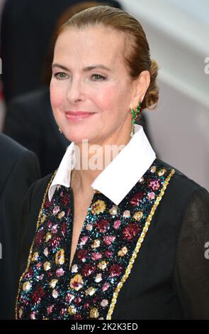 Carole Bouquet (Kleid und Schmuck von Chanel) 75. Cannes Film Festival: Abschlussfeier 28. Mai 2022 Stockfoto