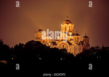 St. Mark Church bei Nacht. Belgrad, Serbien Stockfoto