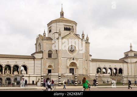 Der monumentale Friedhof von Mailand (Cimitero Monumentale di Milano) ist einer der zwei größten Friedhöfe in Mailand, Italien mit vielen Skulpturen und Kunstwerken. Stockfoto