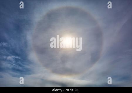 Sun Halo am Himmel Stockfoto