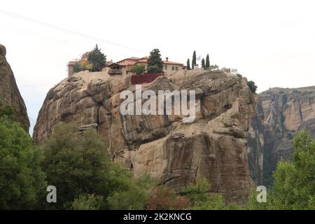 Malerischer Blick auf das Kloster der Heiligen Dreifaltigkeit, Meteora Stockfoto