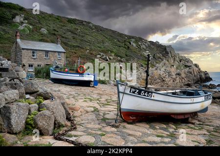 Penberth Cornwall, Poldark Village cornwall, mit Fischerbooten Stockfoto