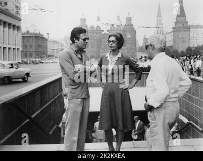 I girasoli Sonnenblume Jahr : 1970 Italien Regie : Vittorio De Sica Marcelllo Mastroianni, Sofia Loren, Vittorio De Sica Aufnahme Stockfoto