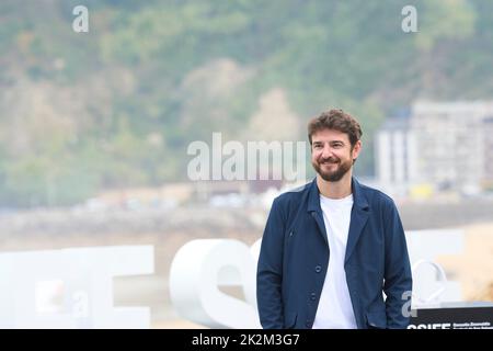 Donostia / San Sebastian. Spanien. 20220923, Gorka Otxoa besuchte 'Black is Beltza II' Photocall während des San Sebastian International Film Festival 70. im Kursaal Palace am 23. September 2022 in Donostia / San Sebastian, Spanien Stockfoto