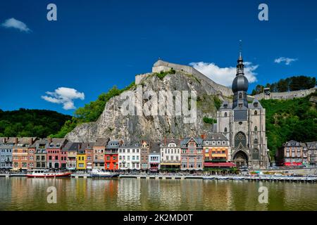 Blick auf die malerische Dinant Stadt. Belgien Stockfoto