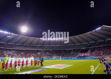 BRÜSSEL, BELGIEN - 22. SEPTEMBER: Wayne Henessey aus Wales, Neco Williams aus Wales, Chris Mepham aus Wales, Joe Rodon aus Wales, Matthew Smith aus Wales, Brennan Johnson aus Wales, Kieffer Moore aus Wales, Connor Roberts aus Wales, Ethan Ampadu aus Wales, Rhys Norrington Davies aus Wales und Daniel James aus Wales vor der UEFA Nations League Ein Spiel der Gruppe 4 zwischen Belgien und Wales am 22. September 2022 im Stade ROI Baudouin in Brüssel, Belgien (Foto: Joris Verwijst/Orange Picles) Stockfoto