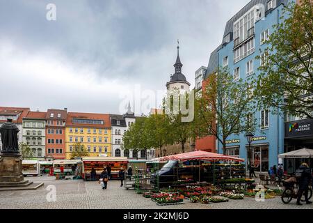 Marktplatz Jena mit dem alten Rathaus aus dem 14.. Jahrhundert Stockfoto