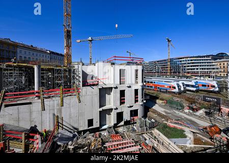 Der Bau des Bürogebäudes mit Verkaufsfläche in der Na Florenci Straße in der Nähe des Bahnhofs Masaryk in Prag, Tschechische Republik, wird am Septembererwartet Stockfoto