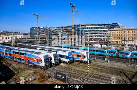 Der Bau des Bürogebäudes mit Verkaufsfläche in der Na Florenci Straße in der Nähe des Bahnhofs Masaryk in Prag, Tschechische Republik, wird am Septembererwartet Stockfoto