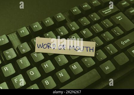 Text mit Inspiration Mundpropaganda. Internet-Konzept Mundpropaganda Typing Krankenhaus Aufzeichnungen Und Berichte, Erstellen Neuer Ebook Leseprogramm Stockfoto