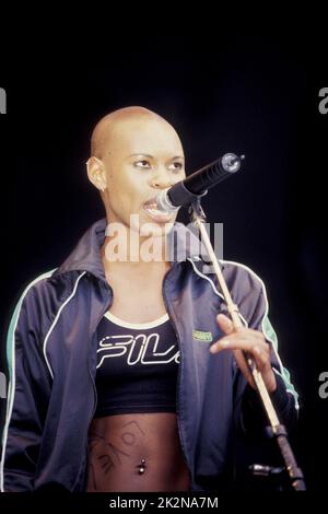 SKUNK ANANSIE Finsbury Park ' Chaos in the Park' 5 July 1997; Credit: Mel Longhurst / Performing Arts Images www.performingartsimages.com Stockfoto