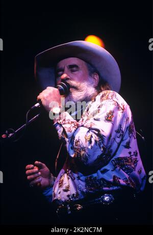 BELLAMY BROTHERS; Homer Bellamy (Gitarre, Gesang); live in London, UK; Mai 1997 ; Credit : Mel Longhurst / Performing Arts Images ; www.performingartsimages.com Stockfoto