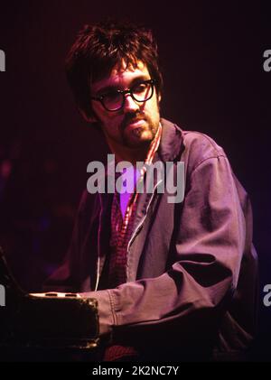 AELS ; Mark Oliver Everett, E (Gesang) ; Live at Shepherd's Bush Empire , London, UK ; Mai 1997 ; Credit : Mel Longhurst / Performing Arts Images ; www.performingartsimages.com Stockfoto