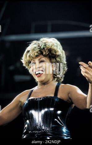 TINA TURNER ; live in London, UK ; 9. Juli 2000; Credit : Mel Longhurst / Performing Arts Images ; www.performingartsimages.com Stockfoto